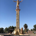 Monumento a la mujer – Escultura: ONG en Fiambalá,Catamarca,ARGENTINA